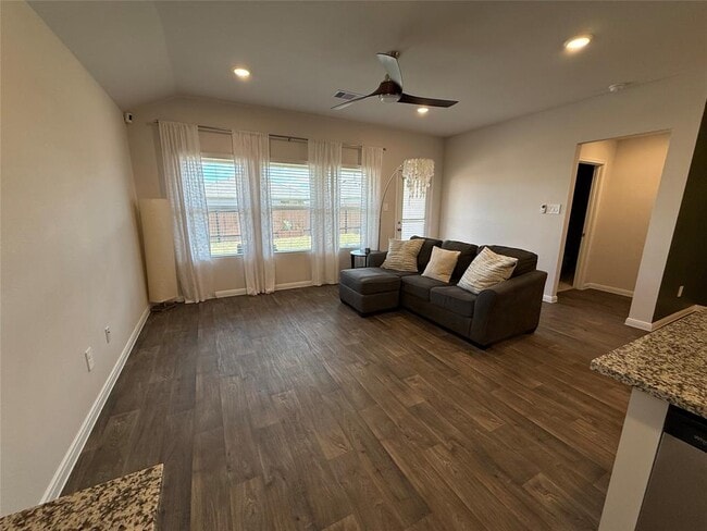 Building Photo - 300 Belmont Pl