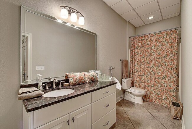 Building Photo - GORGEOUS LAKE HOUSE! 3 Bedrooms/3.5 Baths on Boone Lake, Private Dock, Fireplace & More! $3,900 m...