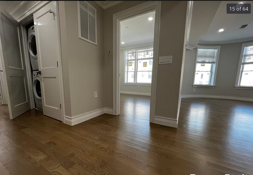 Building Photo - 14 Mount Hood Rd