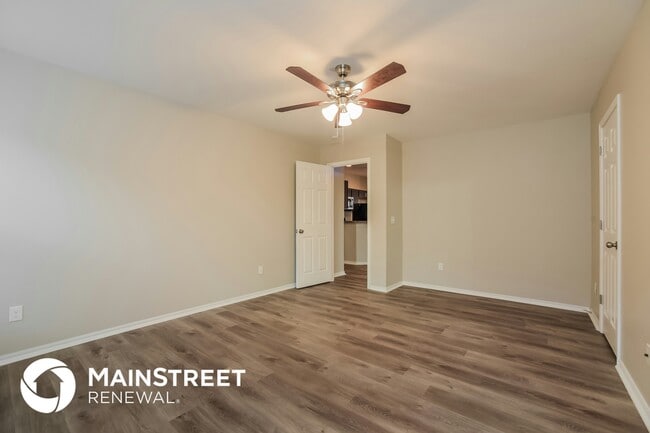 Building Photo - 4405 Windgate W Rd