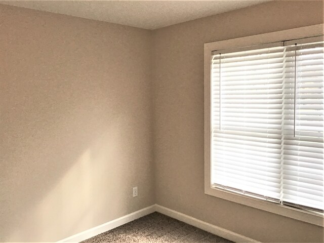 Building Photo - 4030 Belle Meade Cir