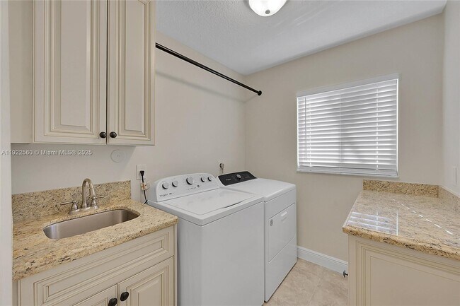 Building Photo - 8781 NW 49th Dr