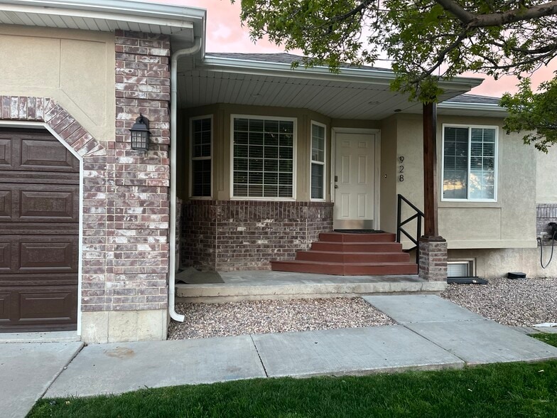 Front porch - 928 E. Bates Canyon Rd.