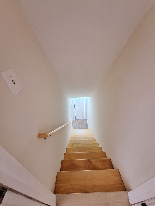 Building Photo - 238 Skyview Dr