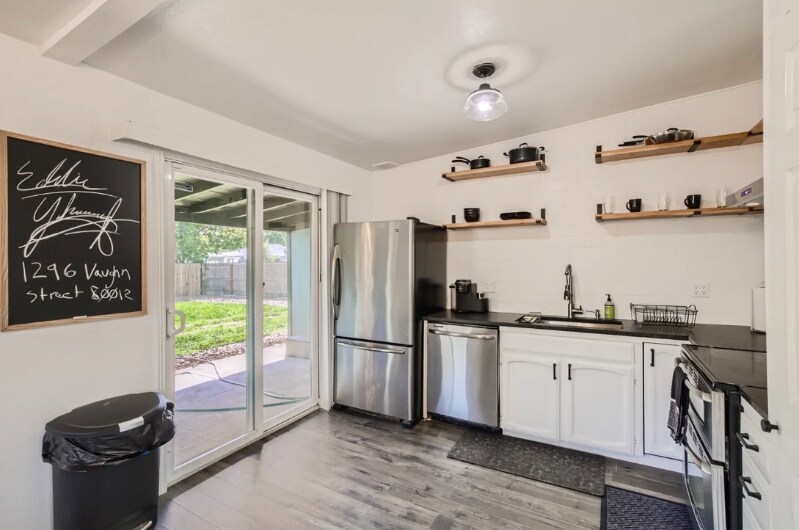 Building Photo - 1296 Vaughn St