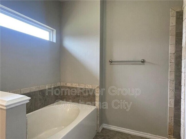 Building Photo - 8716 SW 66th Pl
