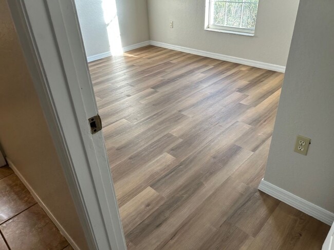 Building Photo - 3/2 Home Marion Oaks