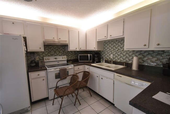 Building Photo - 1709 Clower Creek Dr