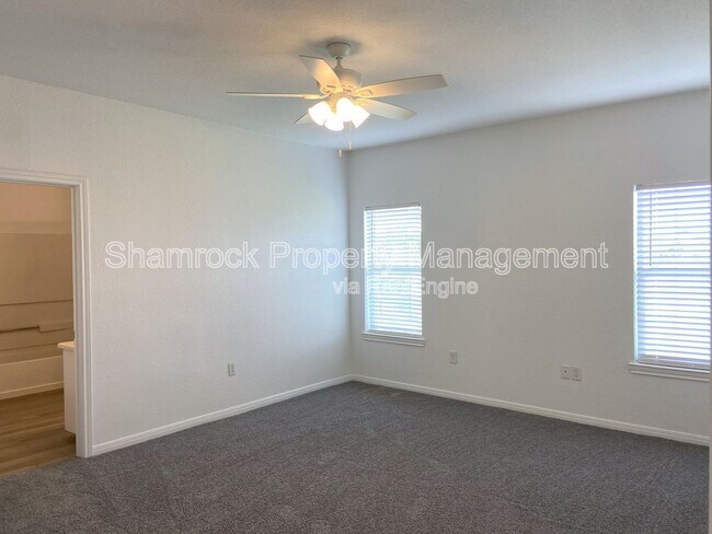 Building Photo - 3061 Clydesdale Way