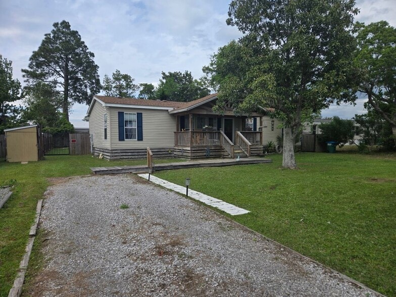 Building Photo - 2115 Bent Oak Ct