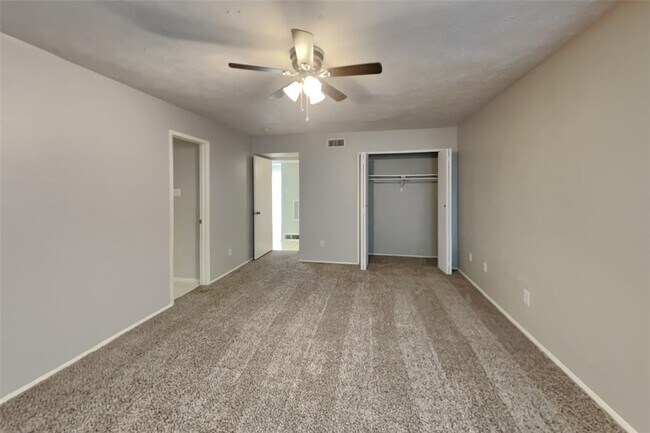 Building Photo - 5211 Girnigoe Dr