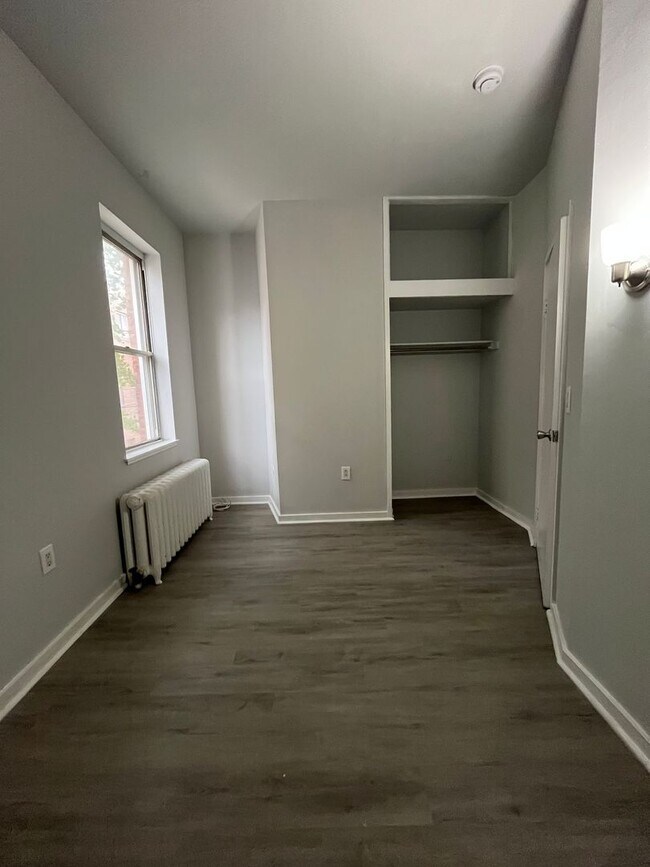 Building Photo - 438 Gaskill St