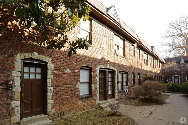 Building Photo - The Powhatan