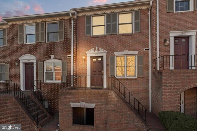Building Photo - 1454 N Quinn St