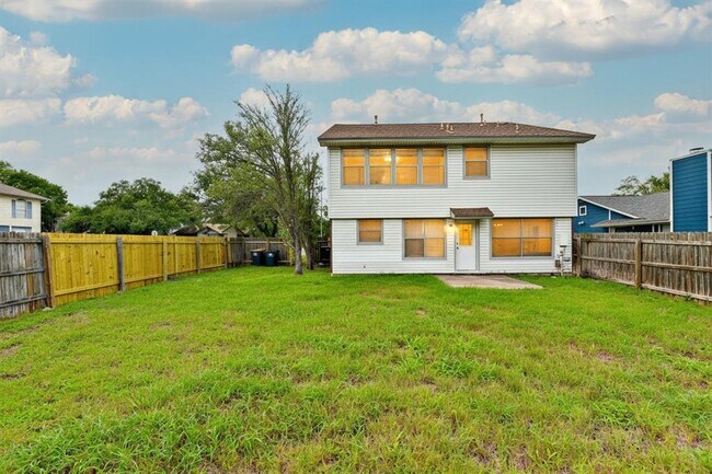 Building Photo - 12801 Margit Dr