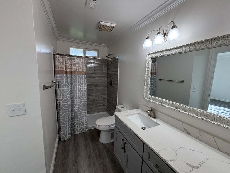 Building Photo - 524 Gonzales Dr