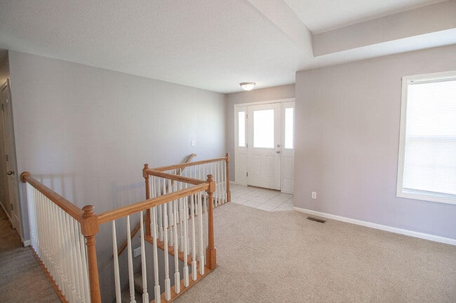 Building Photo - 208 Jackal Dr