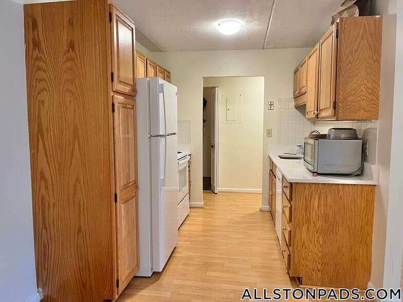 Building Photo - 80 Gardner St