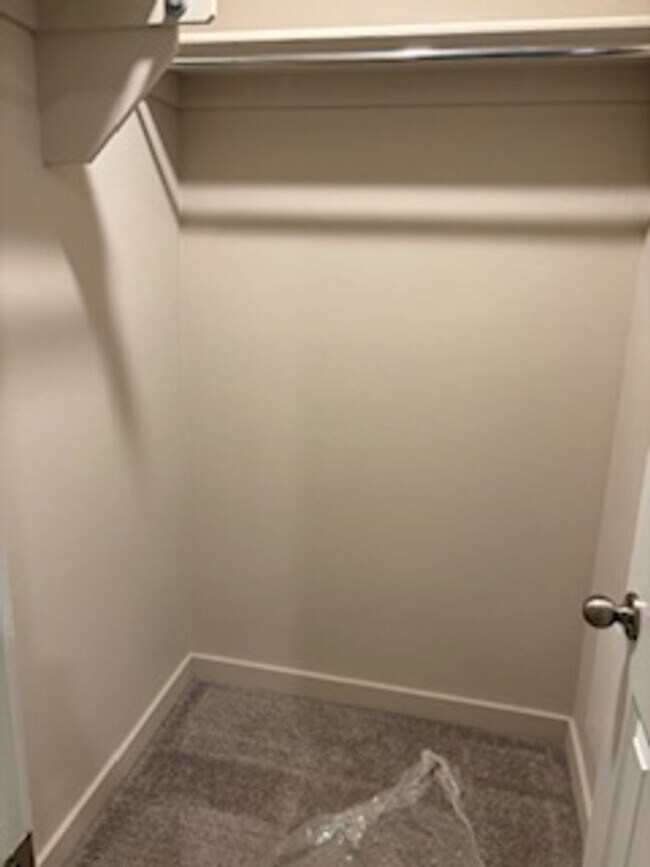 Building Photo - FIRST MONTH FREE - Beautiful New Home!