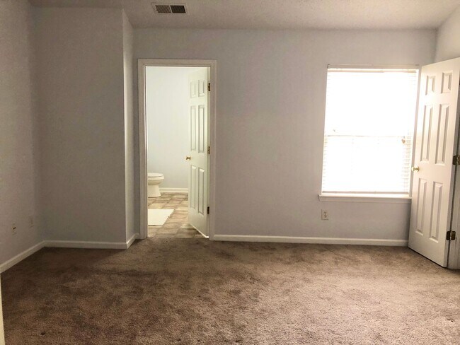 Building Photo - Beautiful Single Family Home | 3 BR/2.5BA |Open Layout + Prime Location