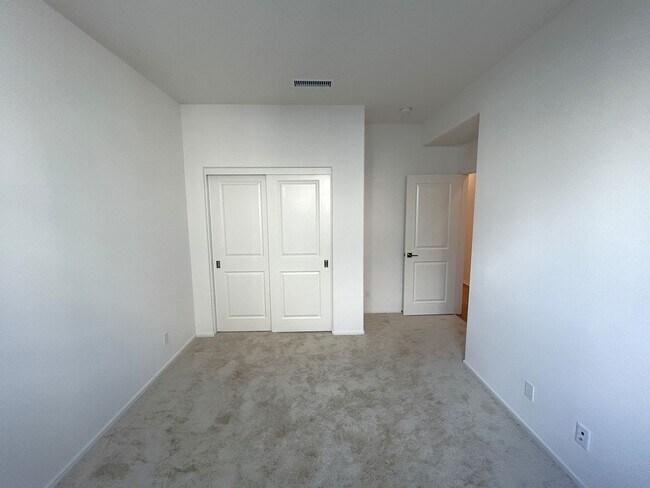 Building Photo - 8444 Milk Thistle Ln