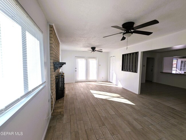 Building Photo - 5804 Pickerel Dr