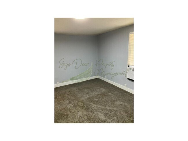 Building Photo - 1 FREE MONTH OF RENT!!!