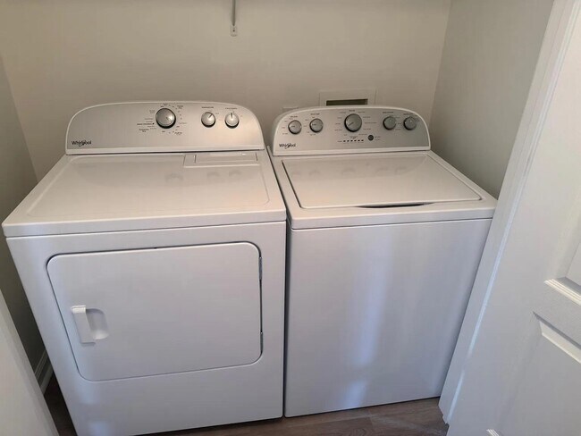 Building Photo - 3000 S Adams St