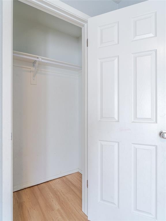 Building Photo - 904 SW Green World St