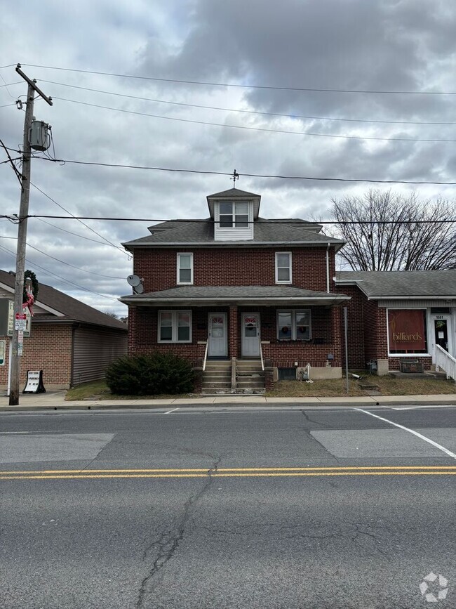 Building Photo - 1561-1565 Main Street