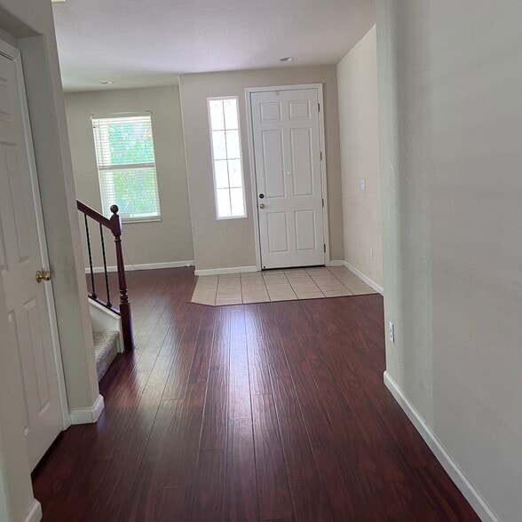 Building Photo - 4029 Aragon Way