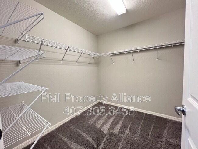 Building Photo - 1002 Corso Dr