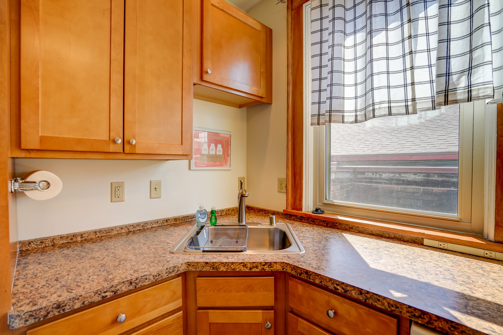 Building Photo - 1253 Williamson St