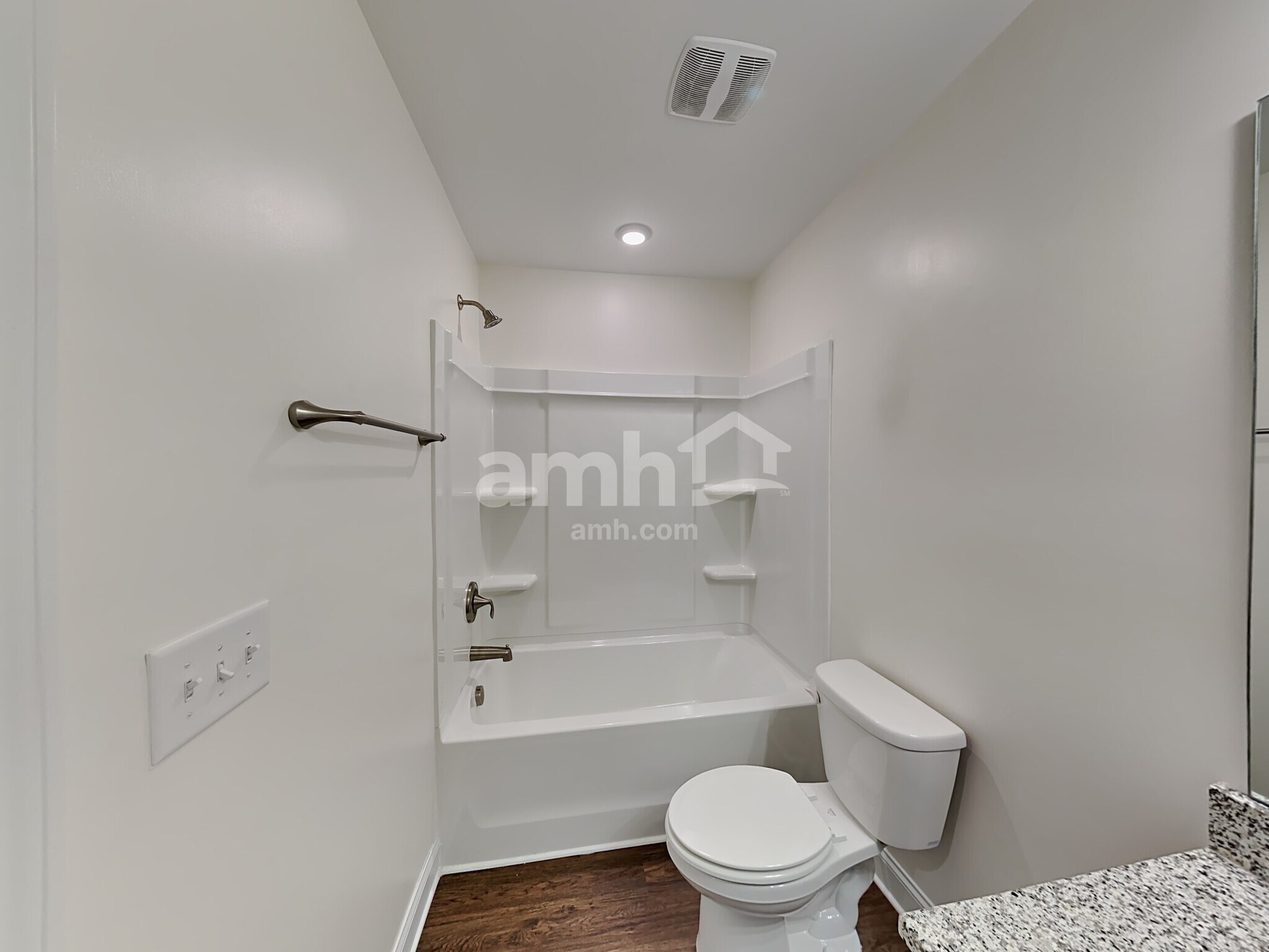 Building Photo - 318 Golucke Way