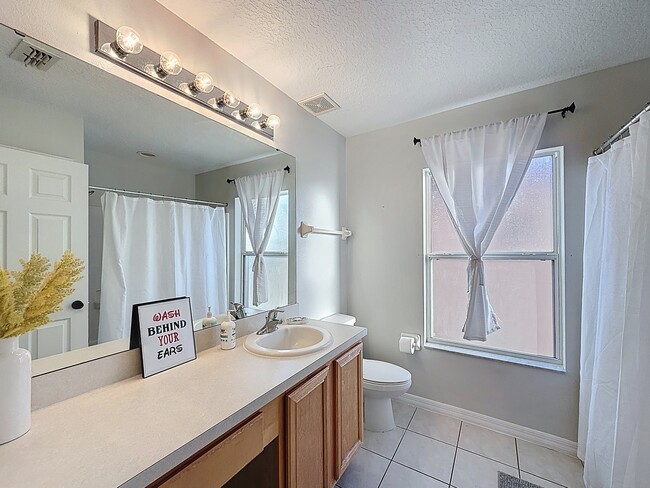 Building Photo - 217 Sevilla Ave