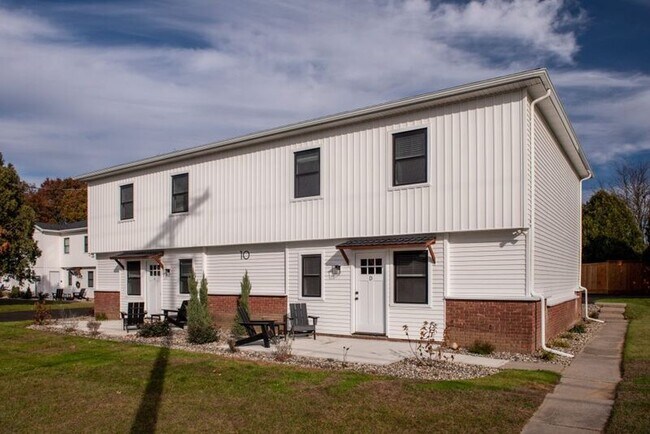 Building Photo - 10 D Kirby Rd