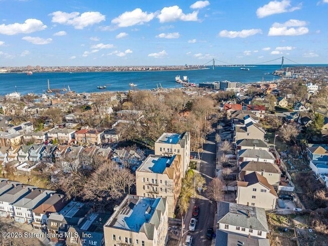 Building Photo - 37 Avon Pl