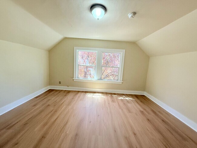 Building Photo - 4630 SW 185th Ave