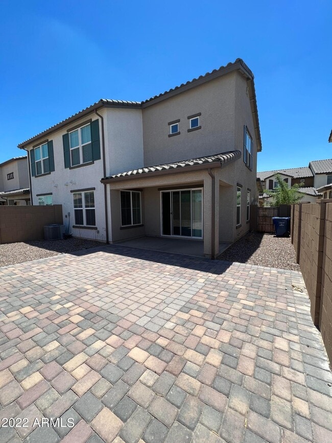 Building Photo - 1255 N Arizona Ave