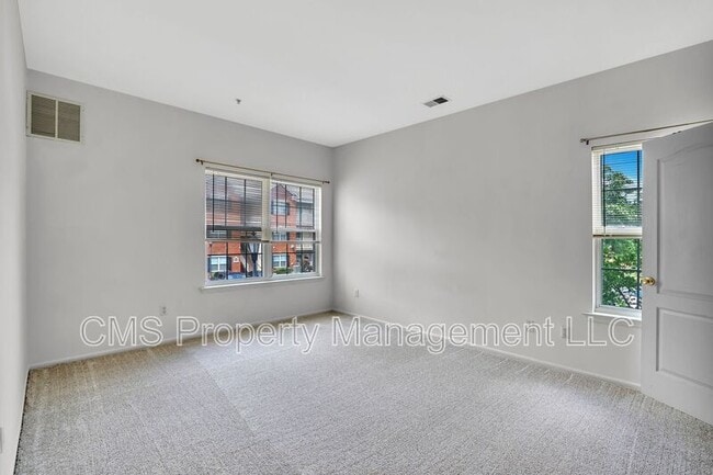 Building Photo - 524 Coppola Dr