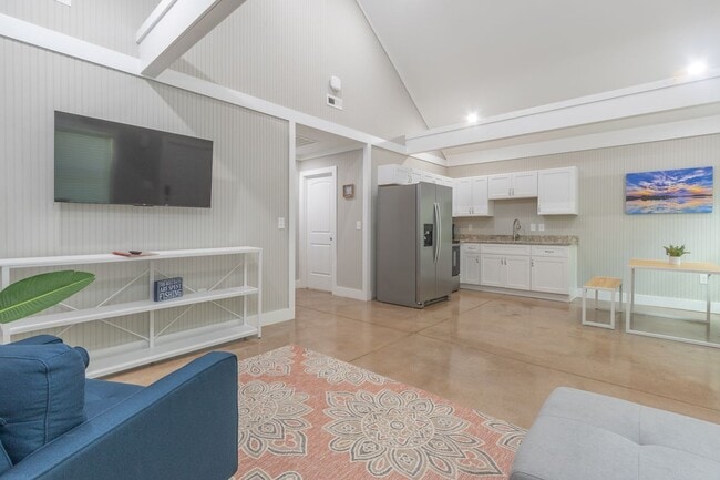 Building Photo - 1027 Smyzer