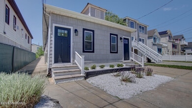 Building Photo - 19 Bayview Ave