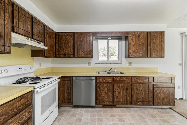 Building Photo - 1417 Fleta Ct