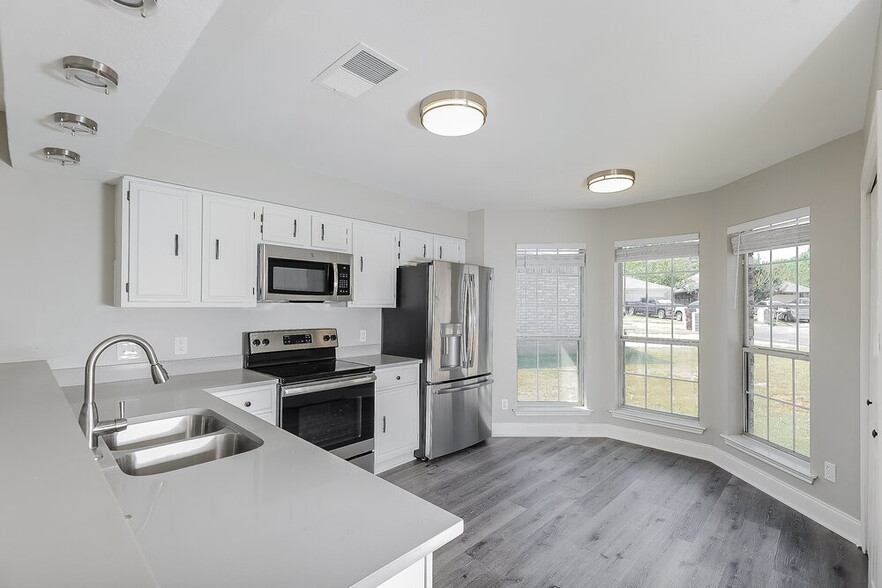 Building Photo - 9105 Cranwell Ct