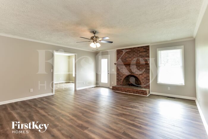 Building Photo - 1026 Grove Cir