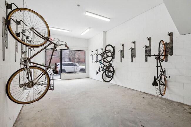 Building Photo - NEW One Bedroom in Brewerytown w/ Roofdeck & Gym!