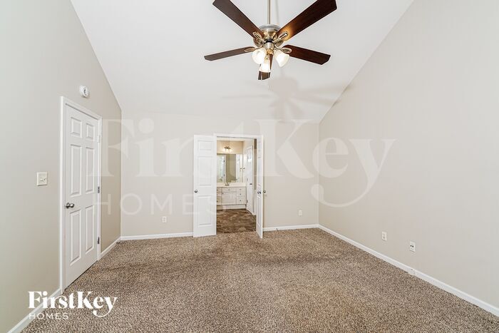 Building Photo - 531 Forest Lakes Dr