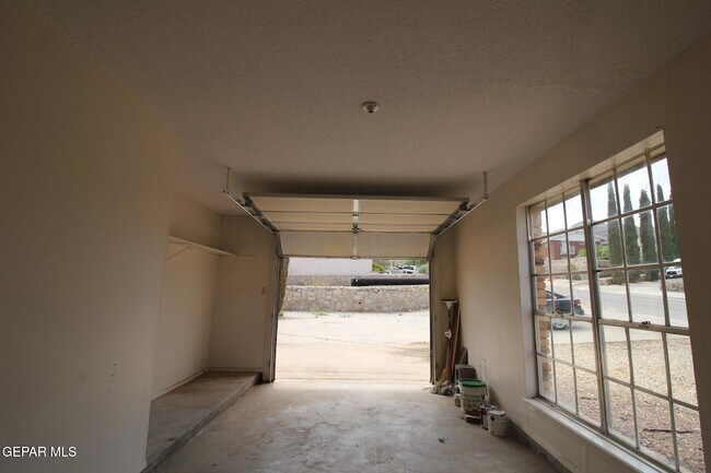 Building Photo - 3406 Moonlight Ave