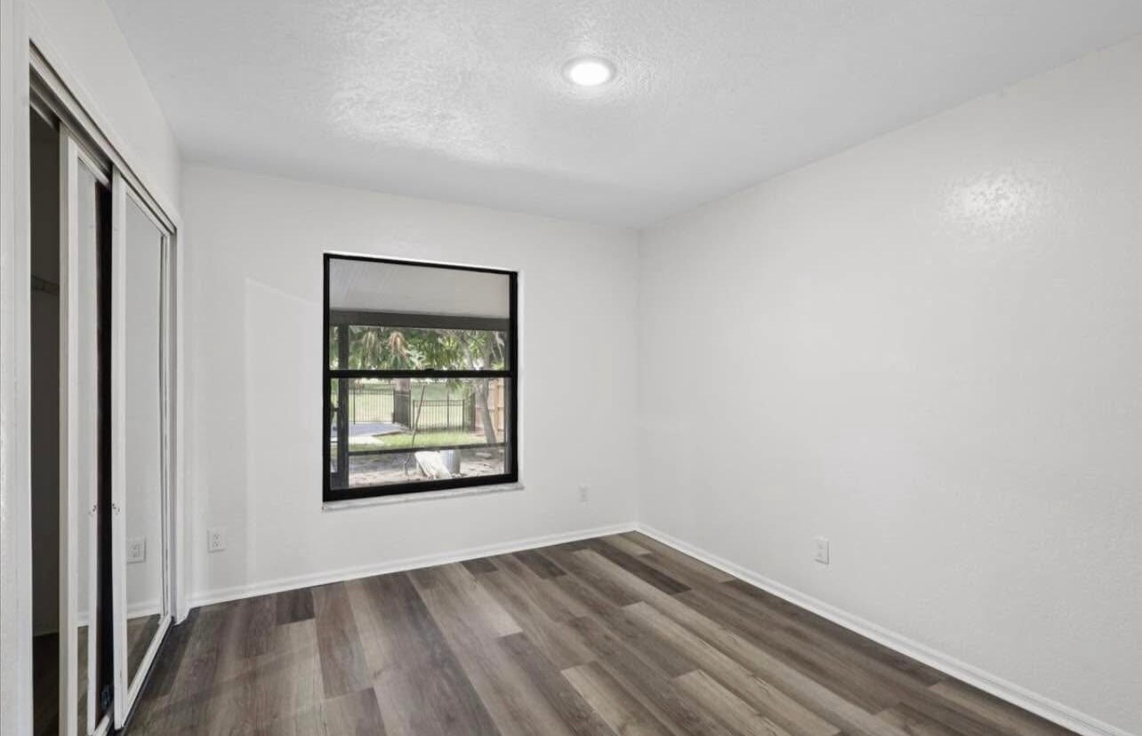 Building Photo - 2024 SW Monterrey Ln