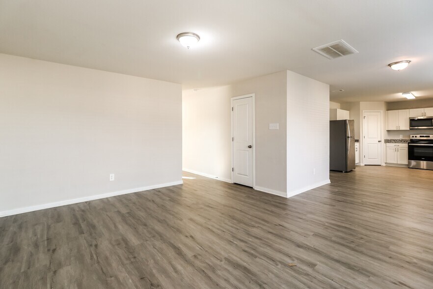 Building Photo - 13031 S Green Wing Cir